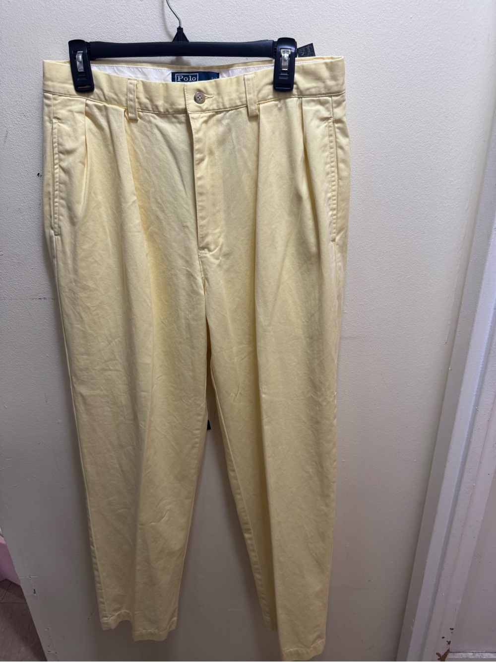 Polo Ralph Lauren yellow Pleated Chinos 100% cotton size 33/32